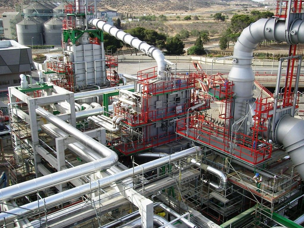 Valle escombreras refineria 1